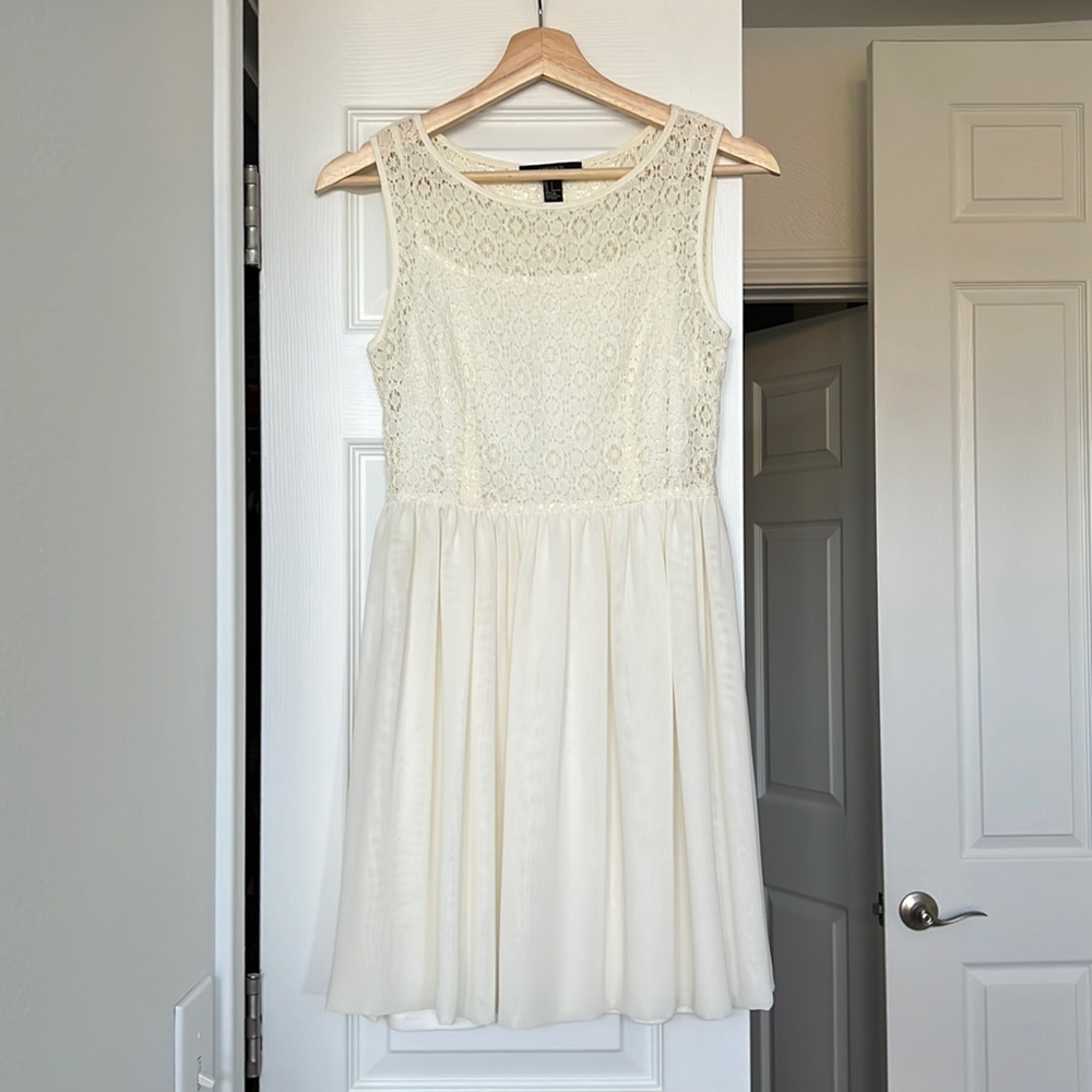 White Lace Forever 21 Dress Size Small